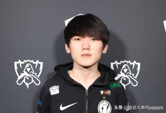 九游体育手机版JackeyLove迎来三赛季高光表现，FPX球迷沸腾！(jackeylove dpi)