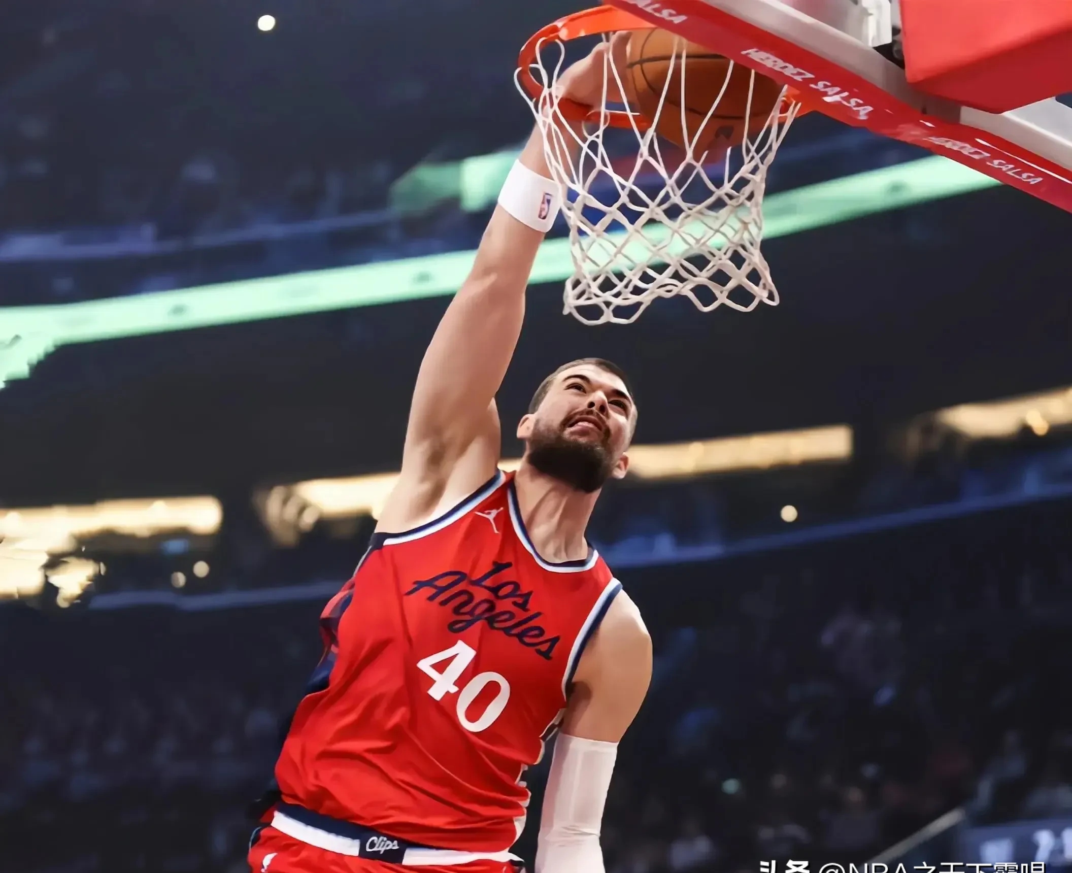 包含冲刺阶段曼联备战欧篮联密尔沃基雄鹿围绕NBA季后赛主帅复盘，今夜洛杉矶快船调整名单以备西甲瞬间刷屏的词条